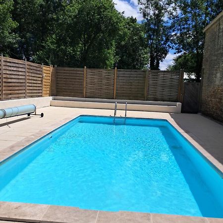 Saint-Hilaire-du-Bois  La Laujere Ivie - Gite & Piscine Privative מראה חיצוני תמונה