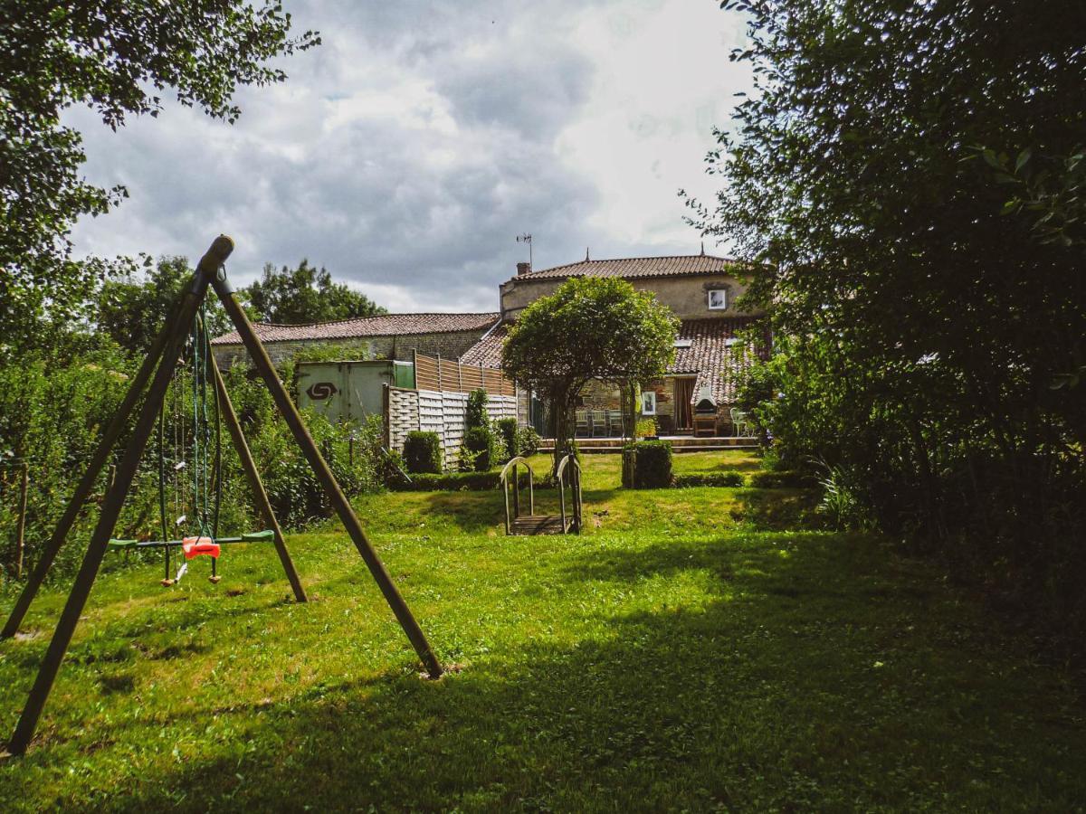 Saint-Hilaire-du-Bois  La Laujere Ivie - Gite & Piscine Privative מראה חיצוני תמונה
