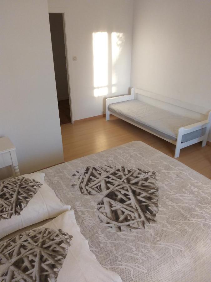 Saint-Hilaire-du-Bois  La Laujere Ivie - Gite & Piscine Privative מראה חיצוני תמונה